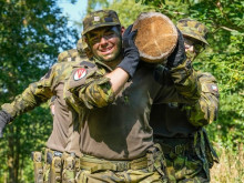 Voluntary military exercise students overcome their limits and face new challenges