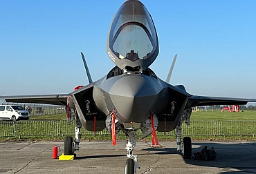 LOM PRAHA is the first Czech partner to conclude an industrial cooperation agreement in the F-35 project