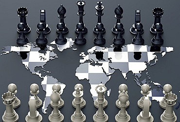 Multipolar world and multipolar security