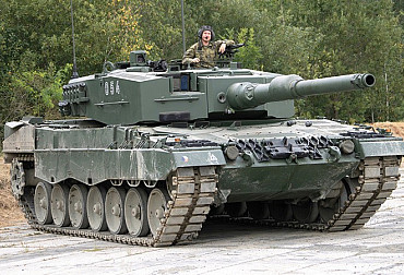 The need for adaptation. The continuing importance of armored forces on the battlefield